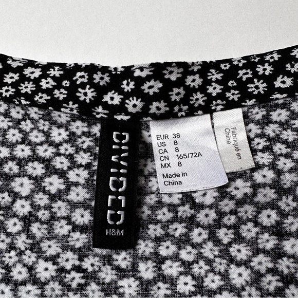 [SOLD] BLACK Daisy Floral Button Down Low Waisted Mini Skirt size 8 - Picture 8 of 11